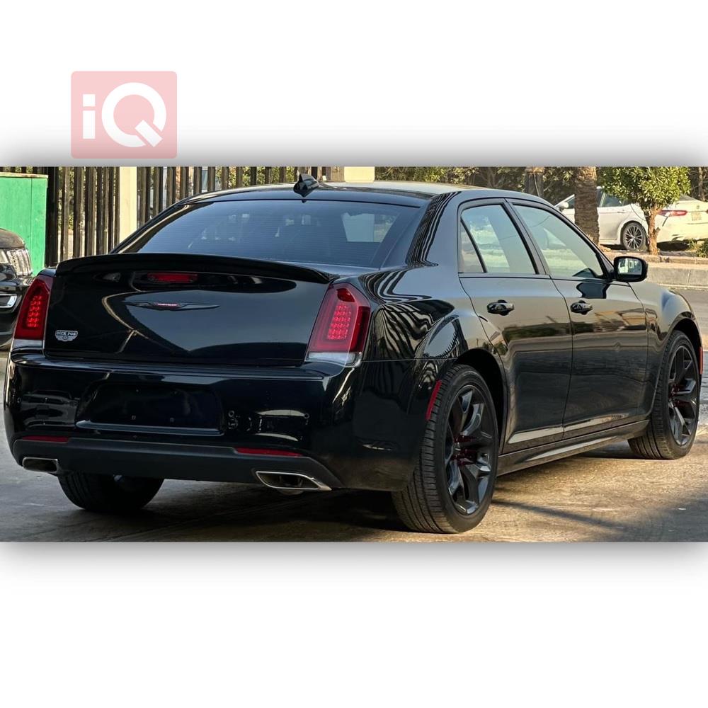 كرايسلر 300